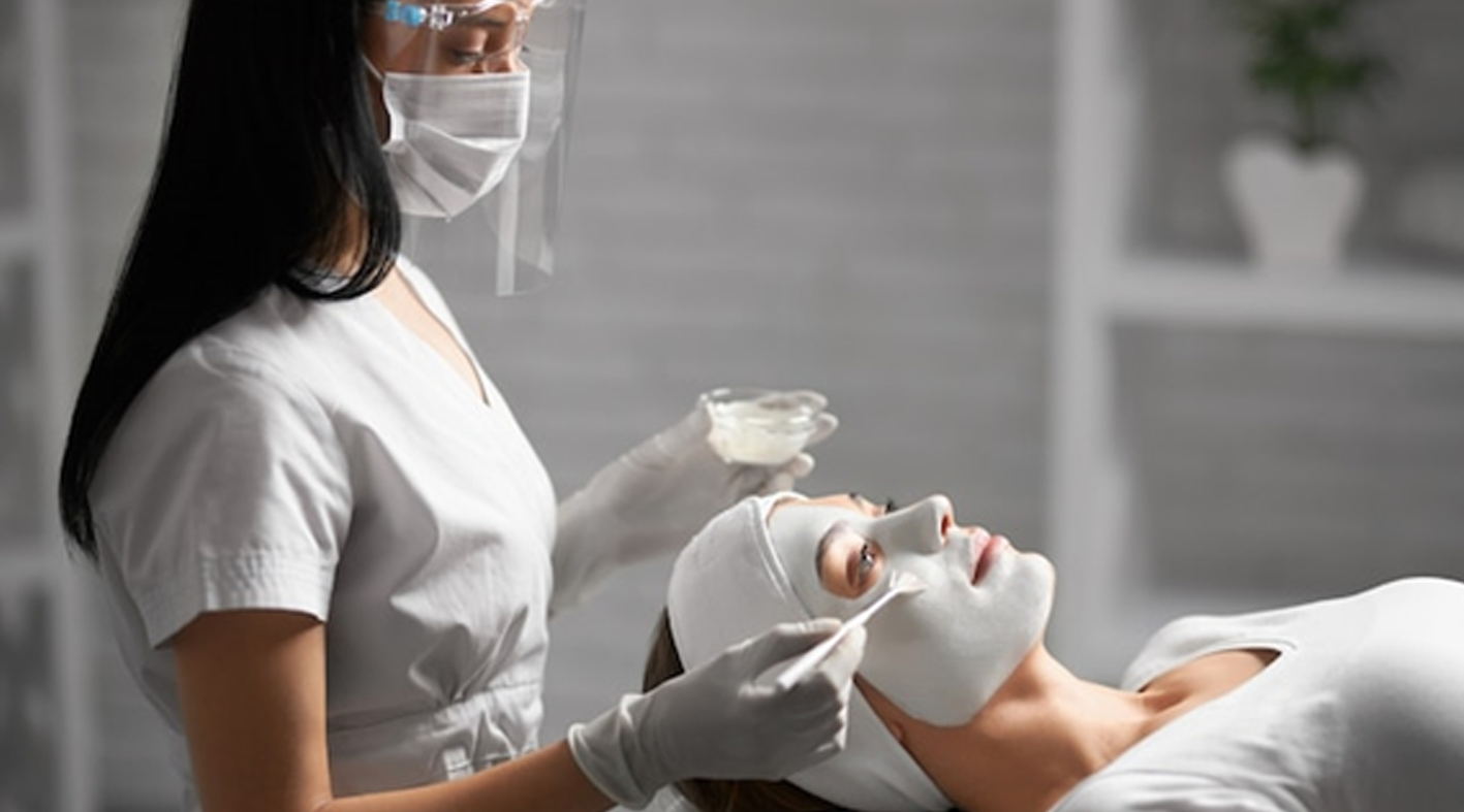 Why Skincare Brands Should Partner with B2B Estheticians for Optimal Results